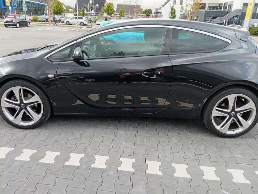 Opel Astra 104.000 km 6.990 € Bielefeld 33719