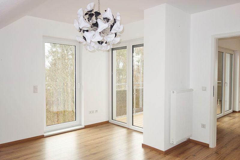 Dachgeschoßwohnung Enger - 4 Zimmer, 104 m&sup2;, 890&euro; | Angebot:25421736