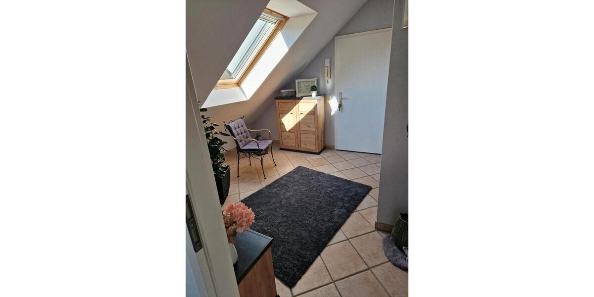 Dachgeschoßwohnung Oerlinghausen - 3 Zimmer, 74 m&sup2;, 198.500&euro; | Angebot:26549442