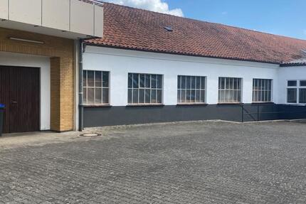 Lagerhalle, Büroraum plus Dachbodenfläche in Detmold zu verm. !!! zimmer