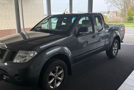 Nissan Navara 221.000 km 7.999 &euro; Bad Salzuflen 32107