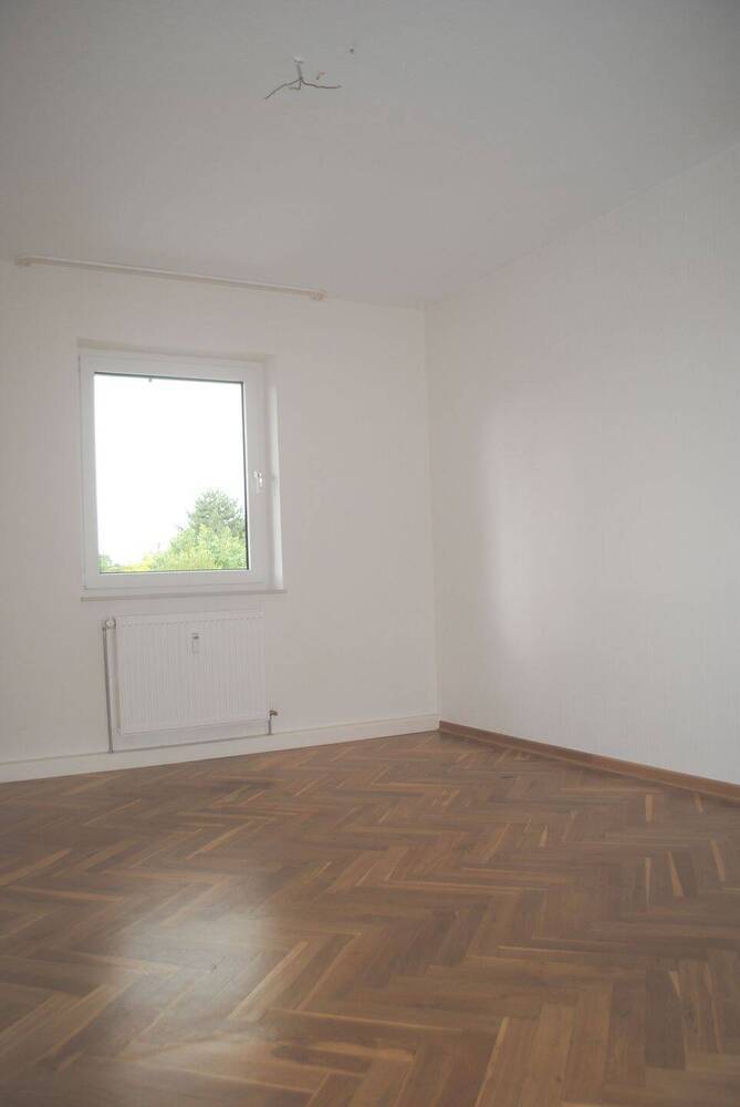 3-Zimmer-Erdgeschoßwohnung mit Terrasse!