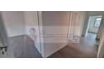 Modernisiert, zentral, ruhig, kl. Garage, 3- bis 4-Zimmer mit Balkon, Obergeschoss in einem Zweifamilienhaus