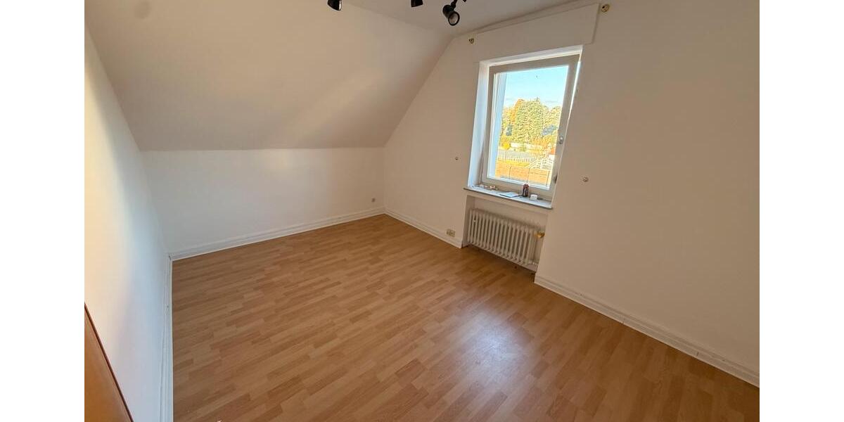 Einfamilienhaus Herford Falkendiek - 8 Zimmer, 170 m&sup2;, 1.500&euro; | Angebot:25352186