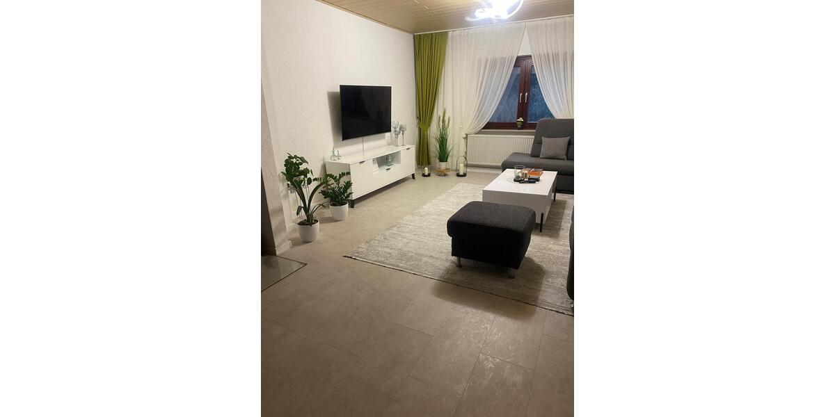 Reihenhaus Detmold - 8 Zimmer, 420.000&euro; | Angebot:23167919