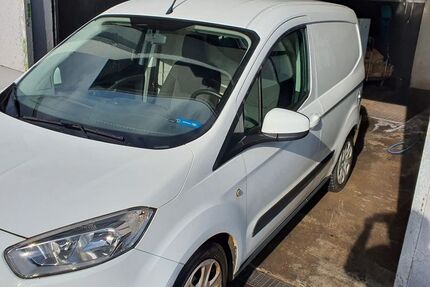 Ford Transit Courier 83.000 km 6.900 &euro; Bielefeld 33602