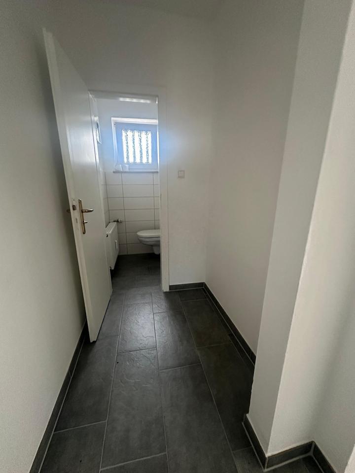 Helle und sanierte 3 Zimmer-Wohnung mit Balkon – Sofort verfügbar