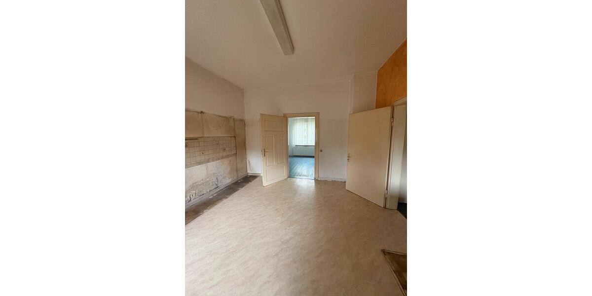 Einfamilienhaus Bünde - 7 Zimmer, 150 m&sup2;, 275.000&euro; | Angebot:27003178