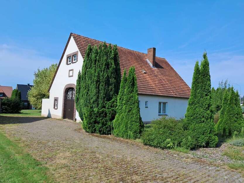 Haus zum Kaufen in Halle (Westf.) 295.000 € 147.84 m²