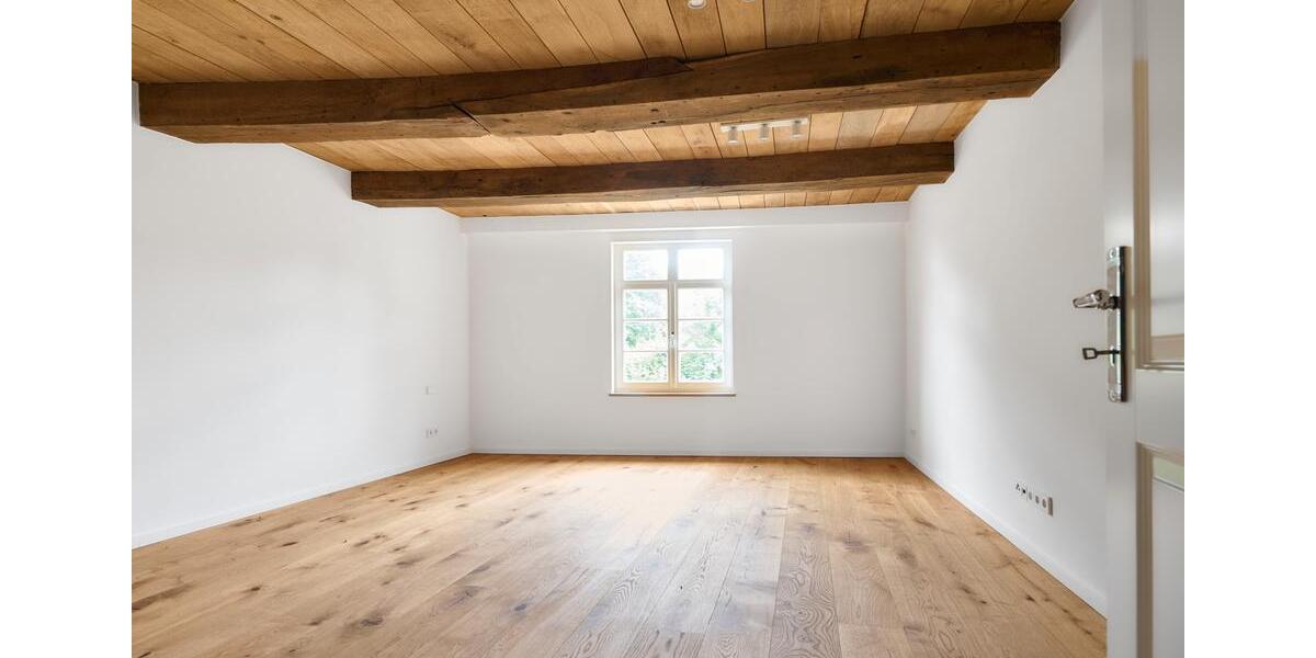 Etagenwohnung Detmold Hiddesen - 3 Zimmer, 139 m&sup2;, 1.897&euro; | Angebot:26145160