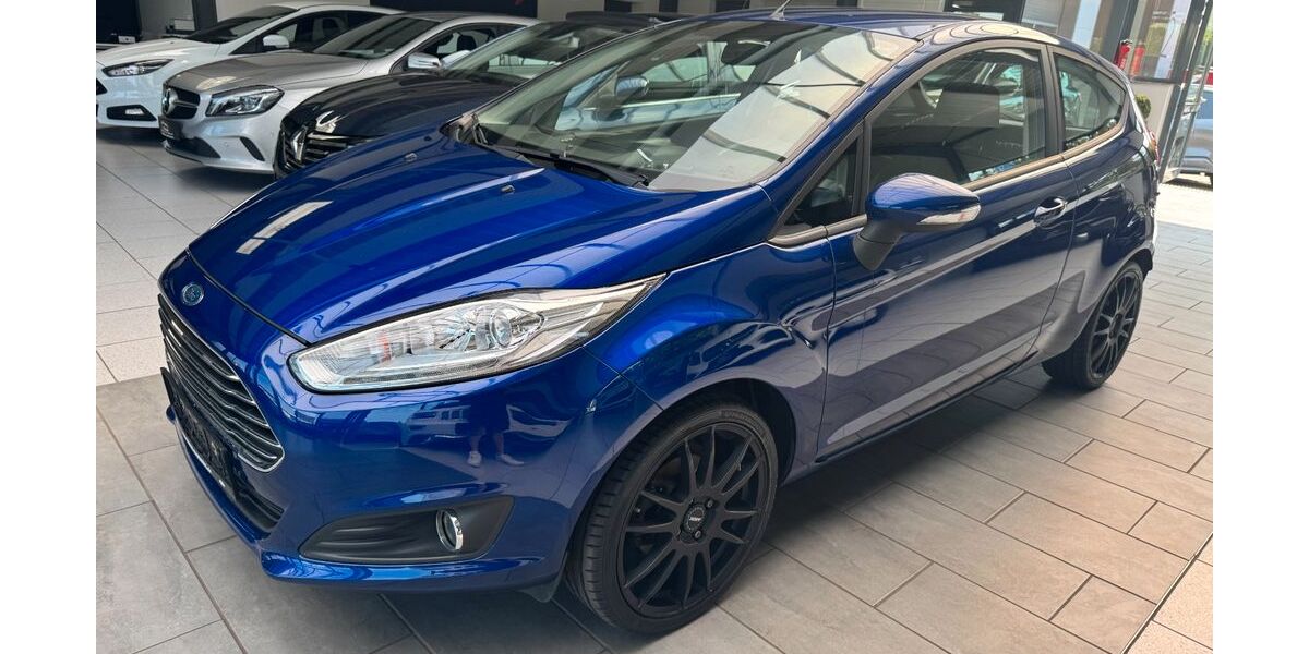 Ford Fiesta 156.000 km 4.900 &euro; Detmold 32758
