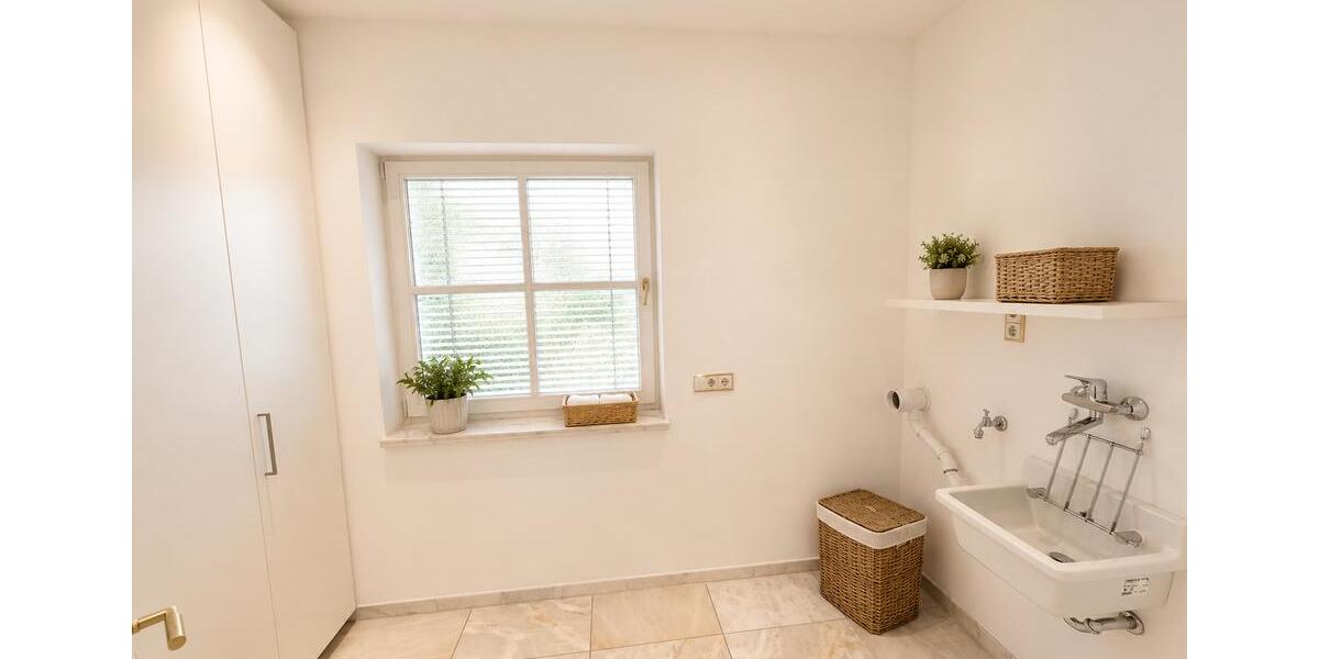 Einfamilienhaus Bad Salzuflen - 5 Zimmer, 321 m&sup2;, 3.840&euro; | Angebot:26470273