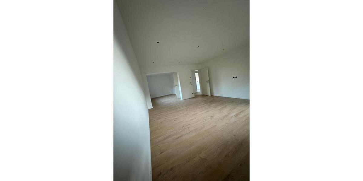 Erdgeschoßwohnung Bielefeld Heepen - 4 Zimmer, 95 m&sup2;, 1.400&euro; | Angebot:26393538