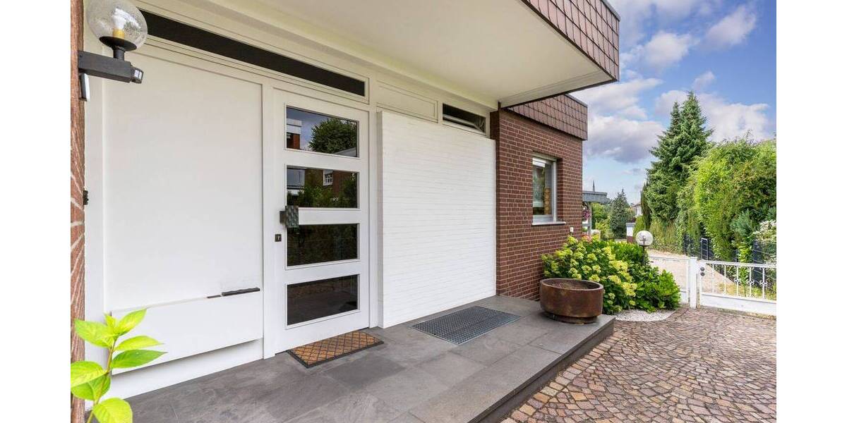 Bielefeld-Brackwede: sehr gepflegtes EFH | beliebt am Südhang | ca. 203 m² | 6,5 Zimmer | Garage 6 zimmer
