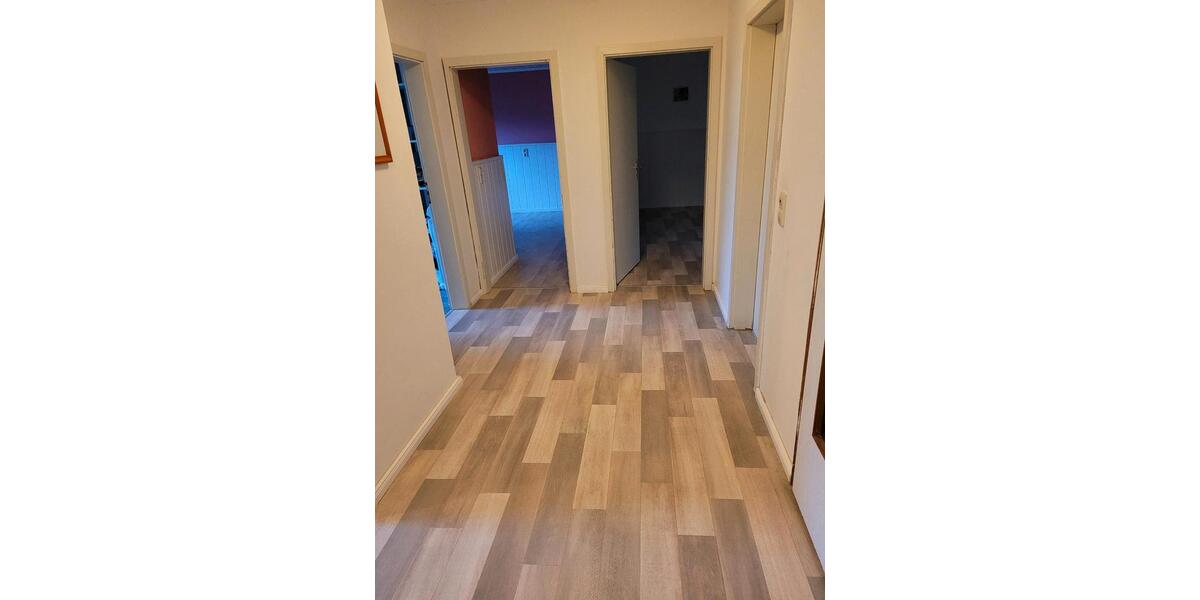 Haus mit Einliegerwohnung und Doppelgarage 8 zimmer