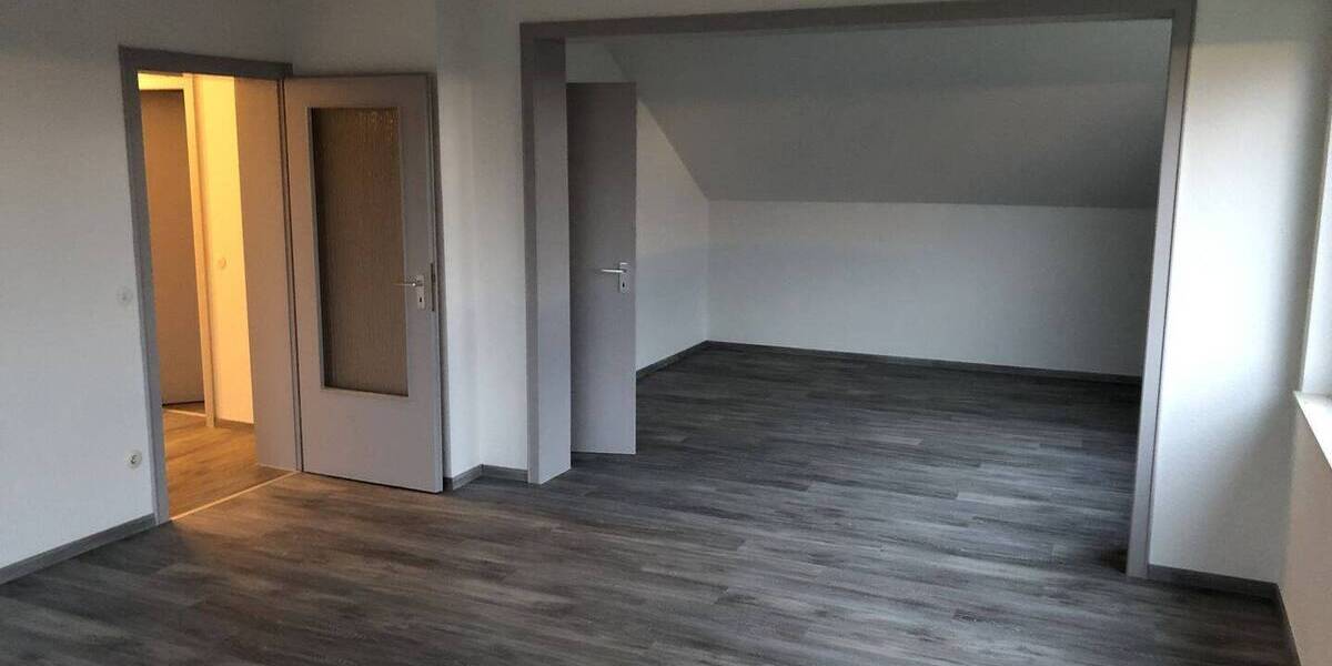 Etagenwohnung Detmold Hiddesen - 3 Zimmer, 87 m&sup2;, 595&euro; | Angebot:26204897