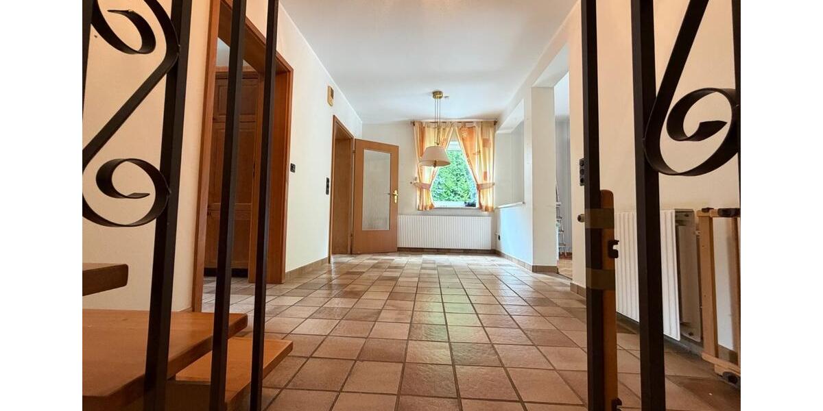 Gepflegtes 4-Zimmer-Endreihenhaus mit Garten, Keller, Garage 4 zimmer