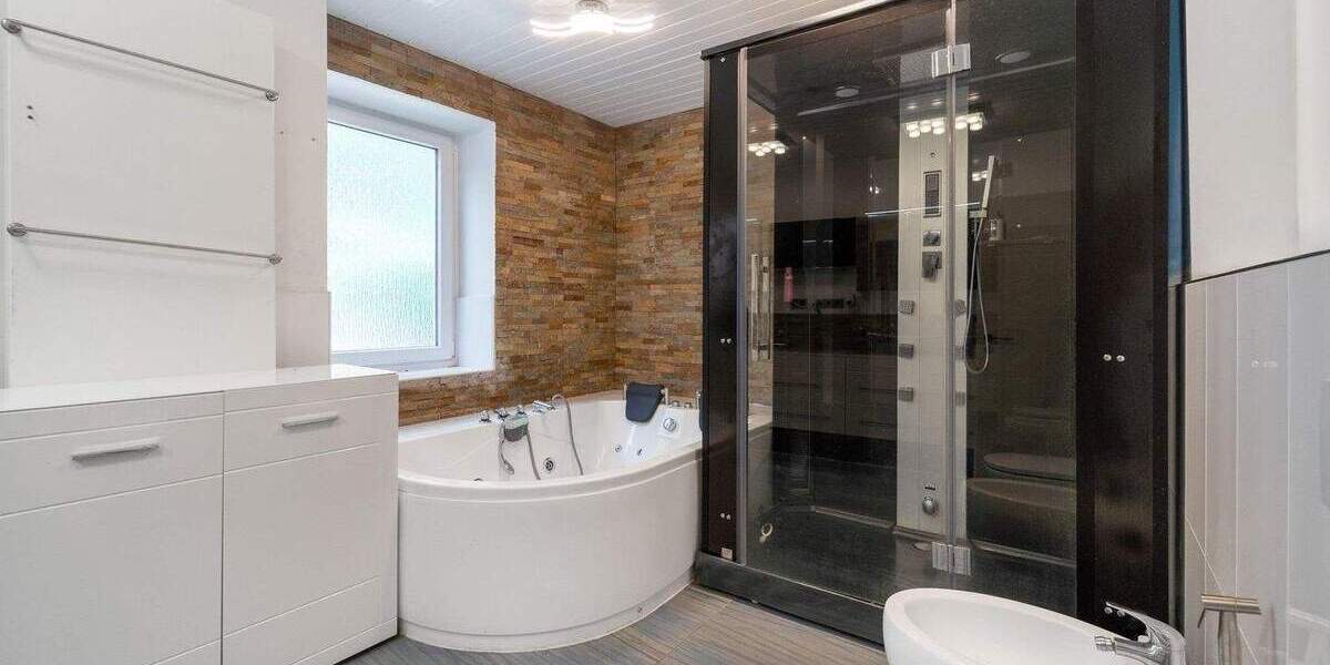 Die Immobilie kostet 1000€m² weniger als Vergleichsobjekte in der Gegend! 8 zimmer