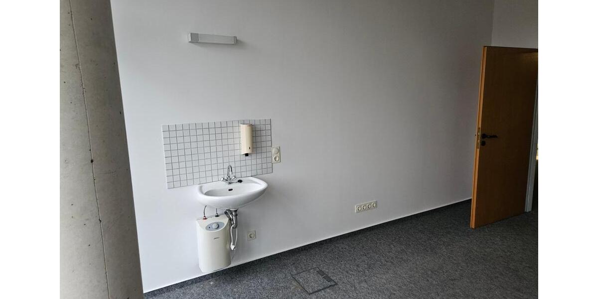 GILDE-Zentrum Detmold: 60 m² Büro mit 3 Räumen – ideal für Ihre Praxis!? zimmer