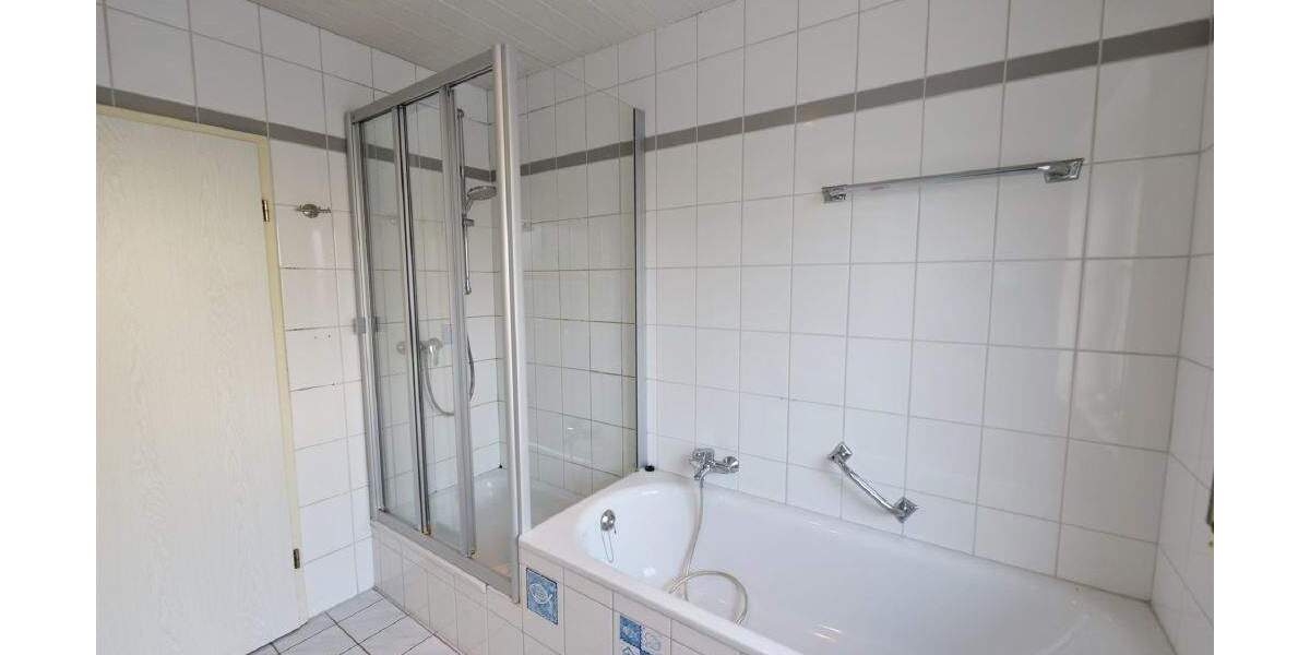 Etagenwohnung Lage Waddenhausen - 3 Zimmer, 85 m&sup2;, 160.000&euro; | Angebot:25689544