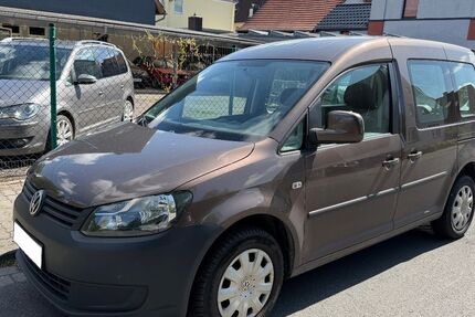 VW Caddy 232.000 km 4.499 &euro; Detmold 32758