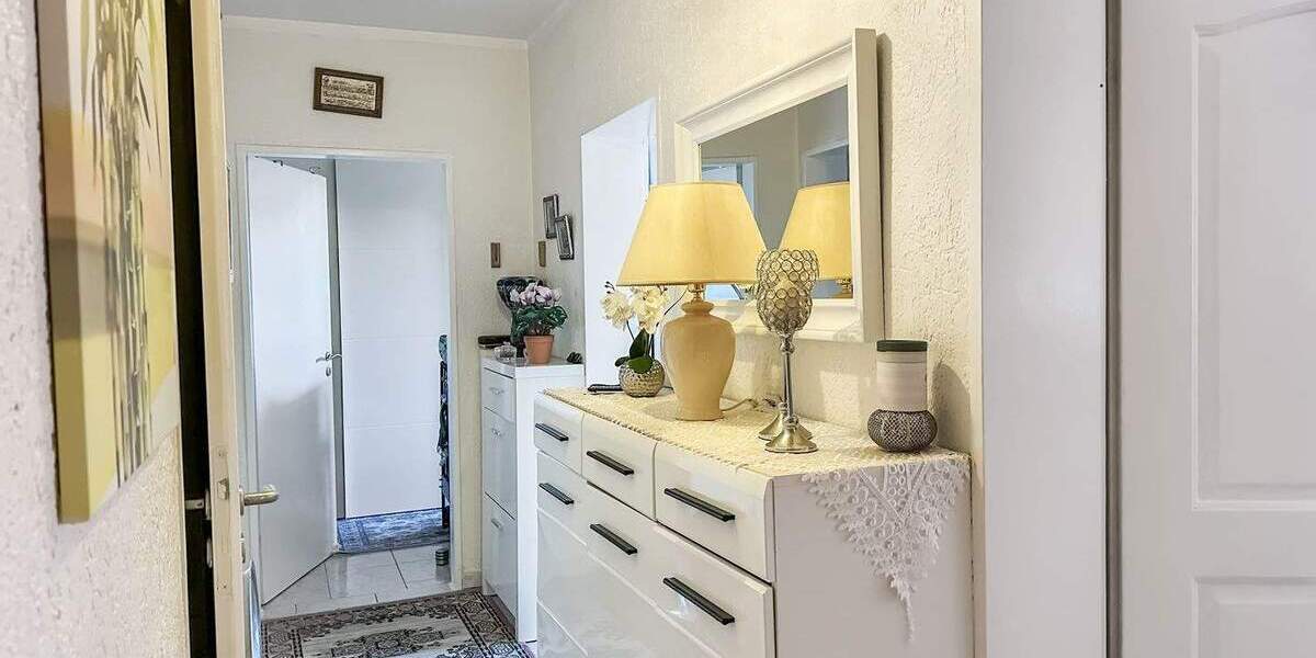 Etagenwohnung Herford Innenstadt - 4 Zimmer, 97 m&sup2;, 170.000&euro; | Angebot:25685772