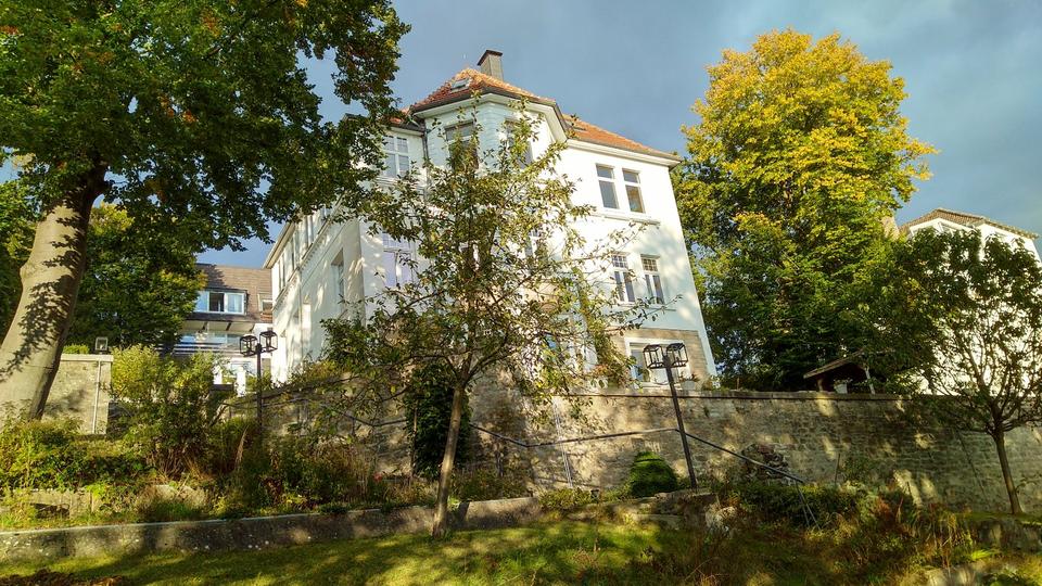 Villa Detmold Hiddesen - 12 Zimmer, 460 m&sup2;, 860.000&euro; | Angebot:25303259