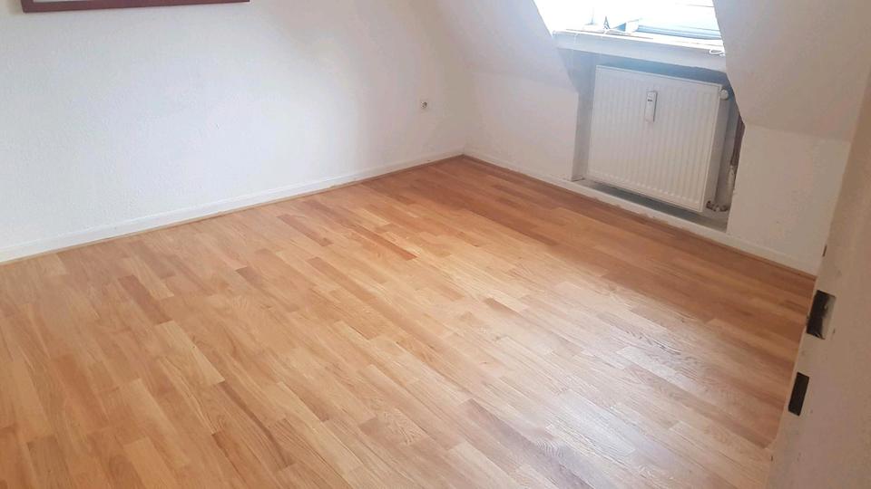 Dachgeschoßwohnung Bielefeld Schildesche - 2 Zimmer, 45 m&sup2;, 590&euro; | Angebot:25791808