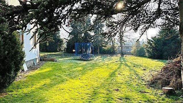 SCHÖNER BAUPLATZ mit genehmigter Bauvoranfrage für Mietshaus mit 10 Apartments oder 6er möglich. zimmer