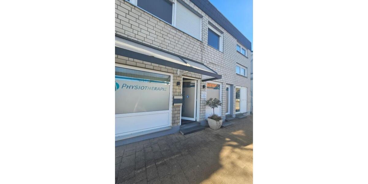 Leopoldshöhe PhysiopaxisBüroraum zur vermieten ca.80m²(50+30m²) zimmer