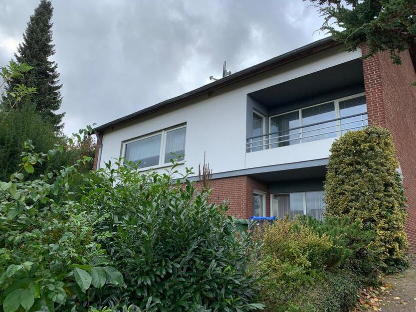 Einfamilienhaus auf parkähnlichen Grundstück mit Pool