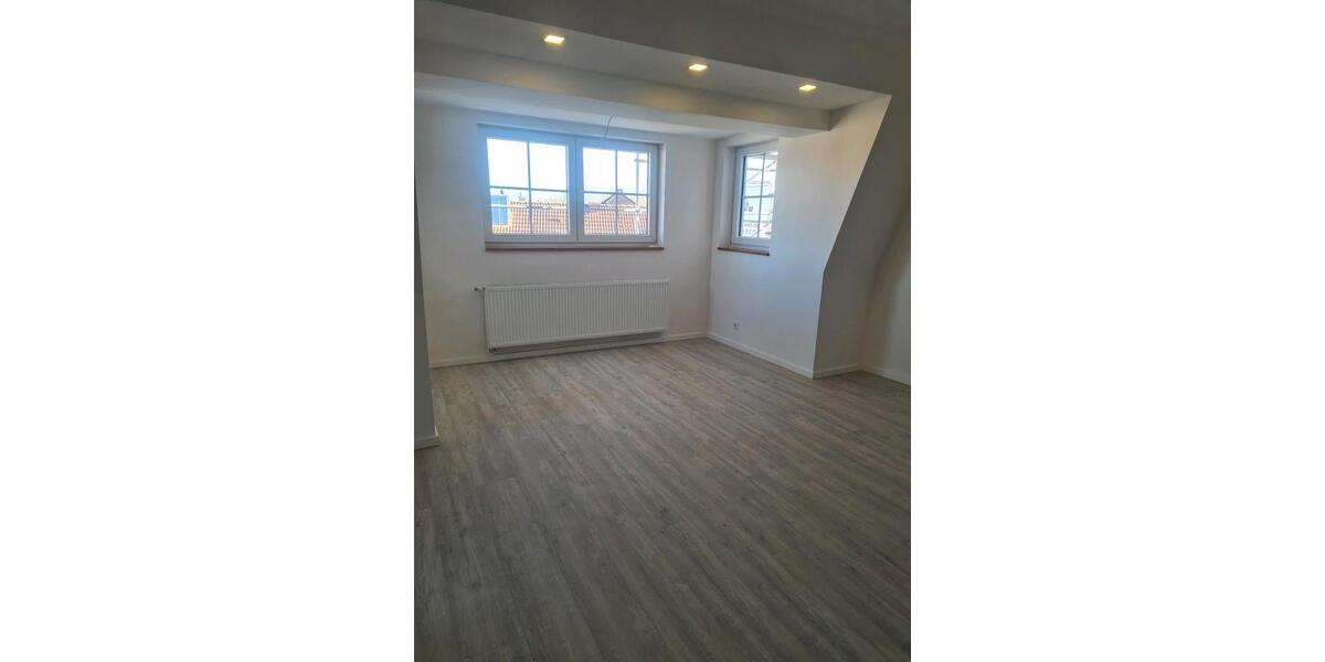 Einfamilienhaus Lage - 3 Zimmer, 95 m&sup2;, 1.250&euro; | Angebot:25611917