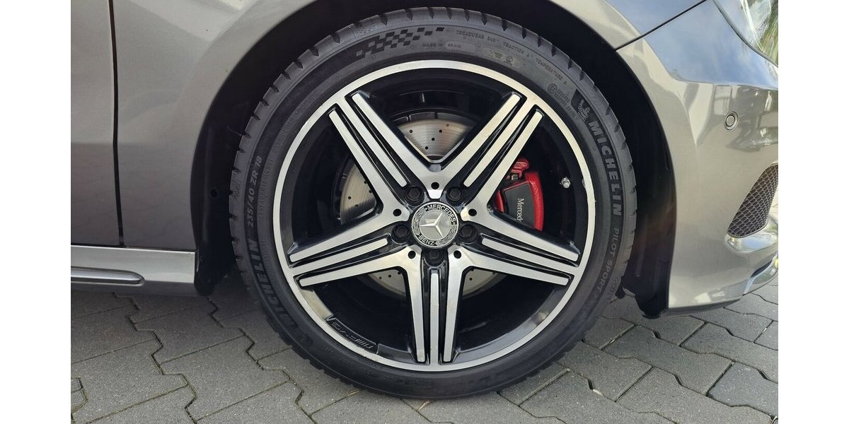 Mercedes-Benz A 250 AMG Sportpaket Alcantara RFK NAVI 2.HAND 58.120 km 21.990 &euro; Löhne 32584