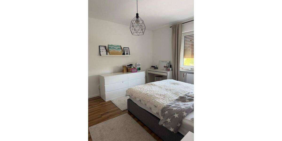 Etagenwohnung Oerlinghausen - 2 Zimmer, 80 m&sup2;, 1.000&euro; | Angebot:26168990