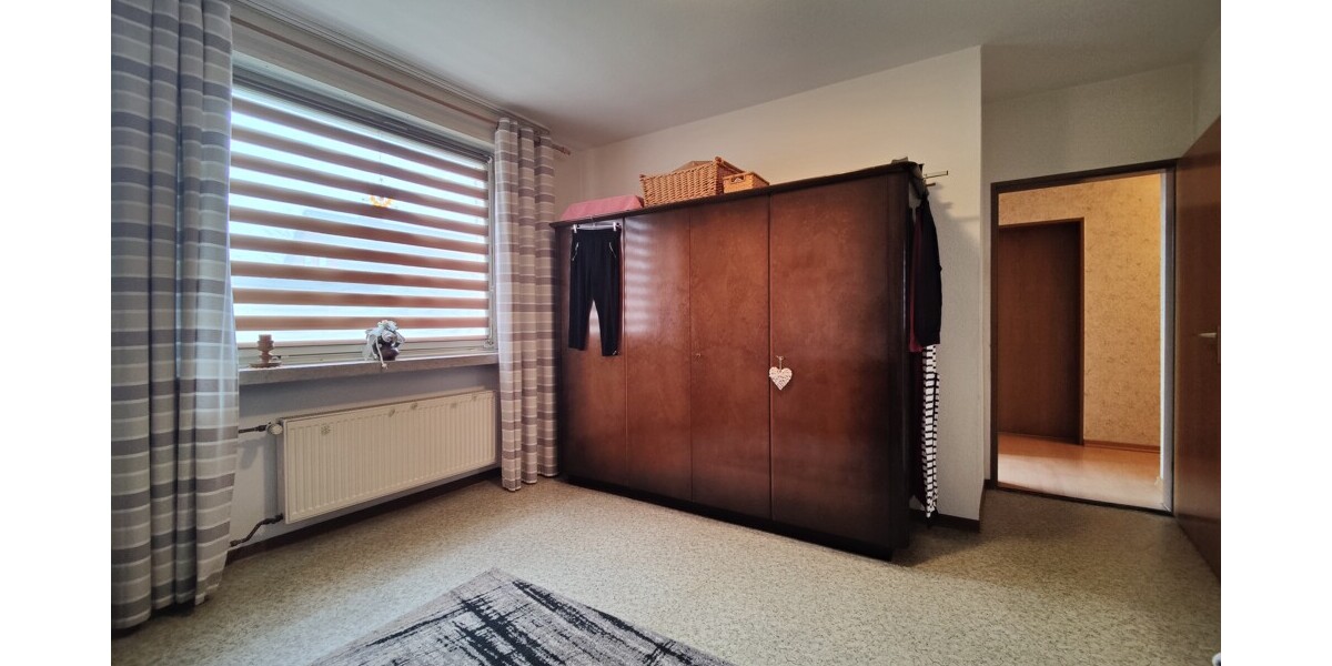 Großzügiges Mehrfamilienhaus, Generationen unter einem Dach oder zur Vermietung - Mehrfamilienhaus, Wohnhaus Enger | Angebot:25221539