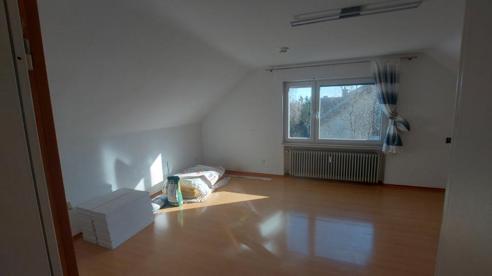 Dachgeschoßwohnung Gütersloh Kattenstroth - 2.5 Zimmer, 70 m&sup2;, 560&euro; | Angebot:26123590