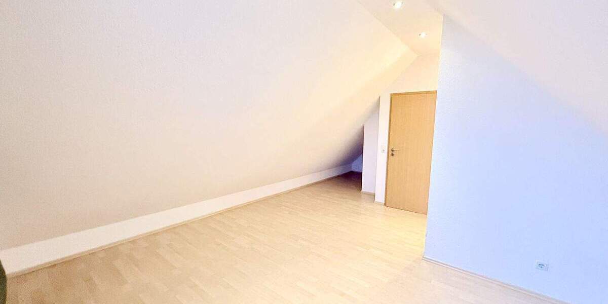 Doppelhaushälfte Löhne Obernbeck - 5 Zimmer, 135 m&sup2;, 270.000&euro; | Angebot:25685804