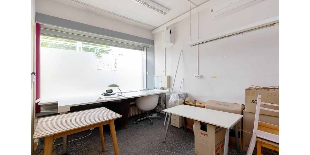 Markante Gewerbefläche mit unübersehbarem Auftritt in Detmold zu vermieten zimmer