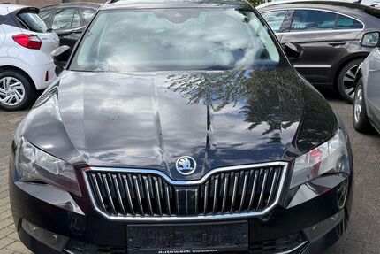 Skoda Superb 273.000 km 7.200 &euro; Bielefeld 33647