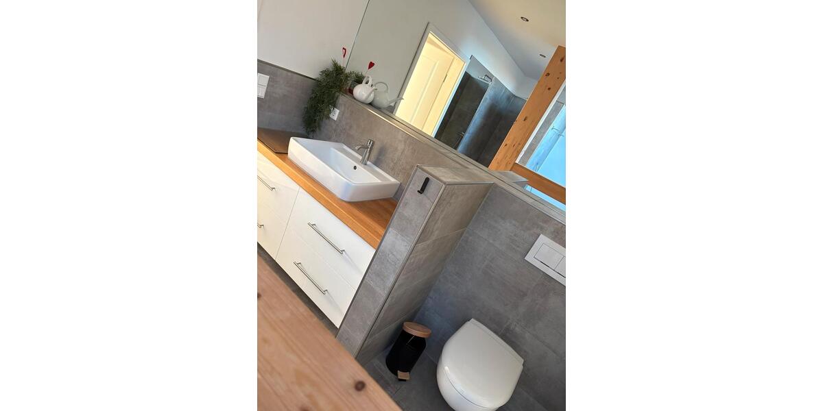 Dachgeschoßwohnung Vlotho - 3 Zimmer, 110 m&sup2;, 900&euro; | Angebot:25654674