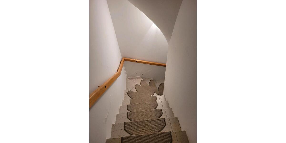 Haus mit Einliegerwohnung und Doppelgarage 8 zimmer