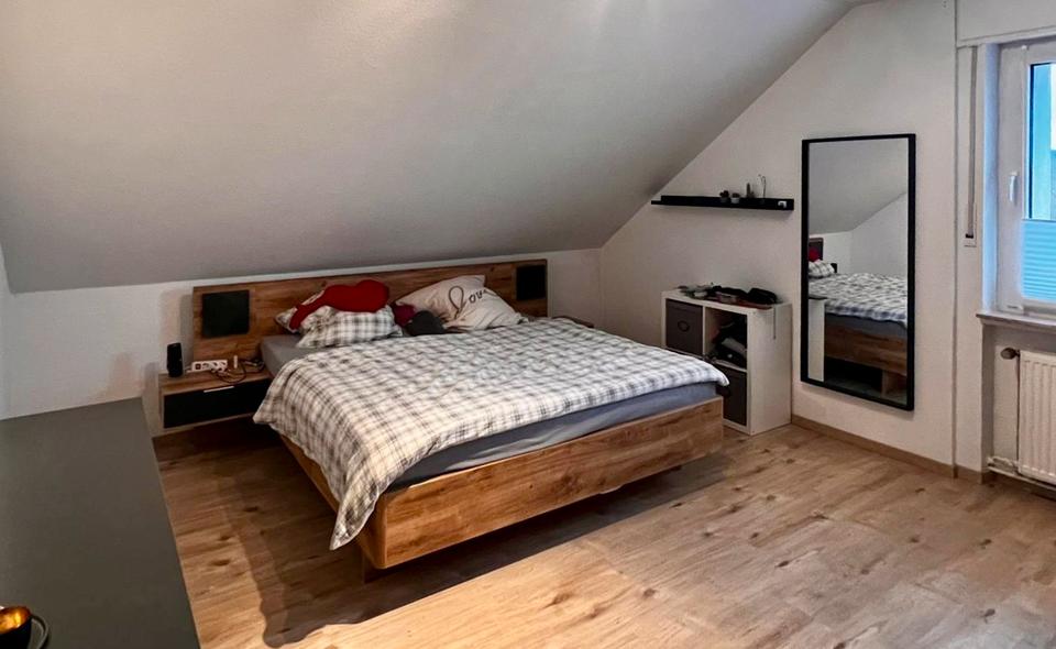 Dachgeschoßwohnung Bielefeld Schildesche - 4 Zimmer, 94 m&sup2;, 895&euro; | Angebot:25723694