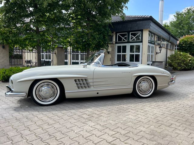 Mercedes-Benz 300 69.000 km 1.670.000 &euro; Gütersloh 33335