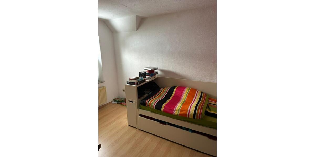 Etagenwohnung Lage - 2.5 Zimmer, 53 m&sup2;, 290&euro; | Angebot:25753619