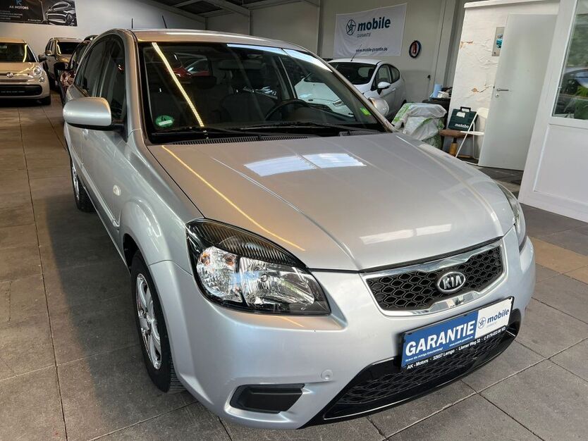 Kia Rio 203.000 km 1.999 € Lemgo 32657