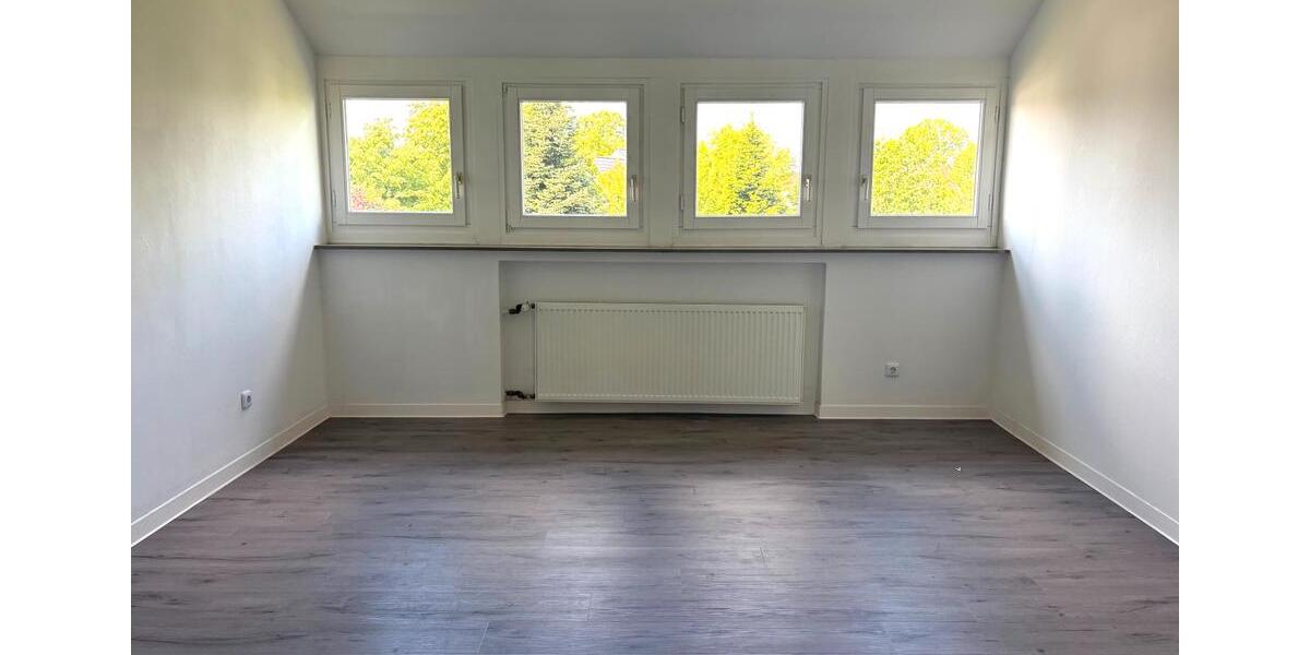 Dachgeschoßwohnung Bad Salzuflen - 4 Zimmer, 85 m&sup2;, 810&euro; | Angebot:26680356