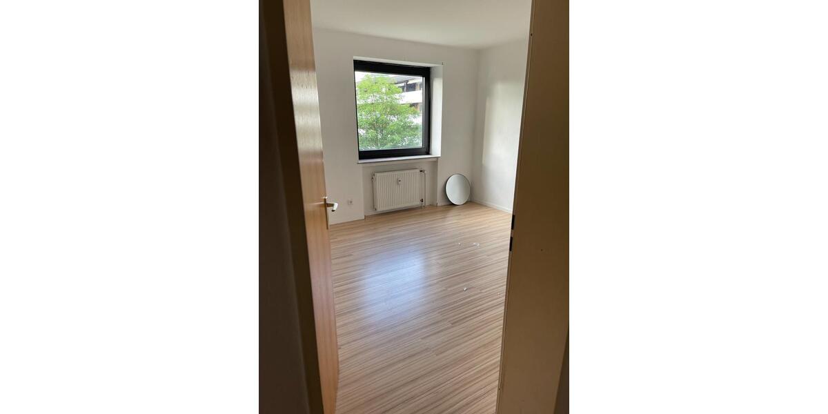 Etagenwohnung Bielefeld Senne - 4 Zimmer, 92 m&sup2;, 1.400&euro; | Angebot:25405151