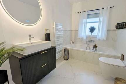 Wohnung zum Kaufen in Oerlinghausen 199.500 € 170 m² 3 zimmer