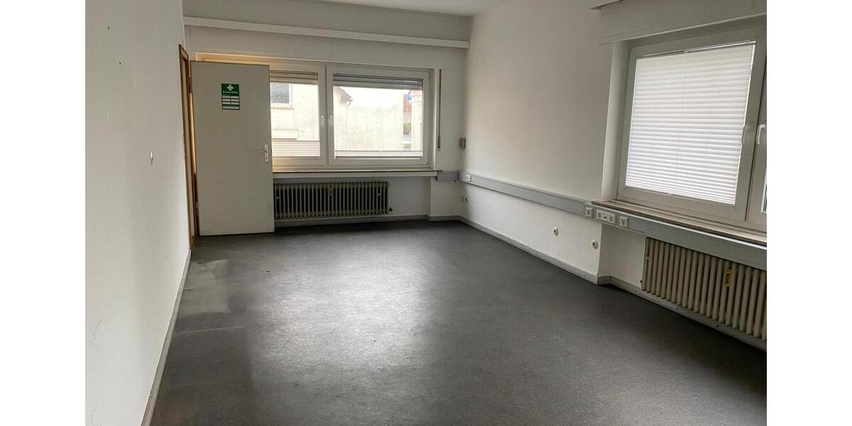 Gewerbeobjekt Bad Salzuflen Biemsen-Ahmsen - 1.300&euro; | Angebot:26479504