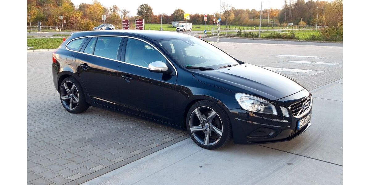 Volvo V60 274.000 km 7.200 &euro; Melle 49324